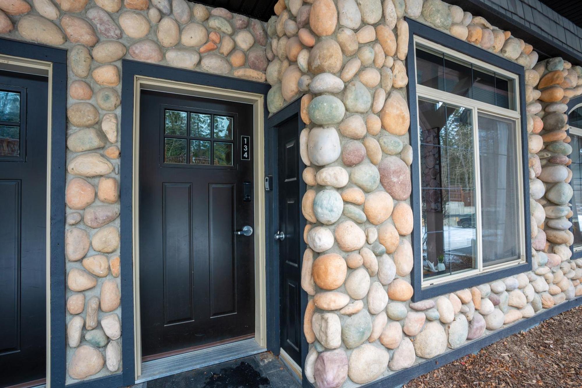 Grotto Canyon Chalet Canmore Exterior foto